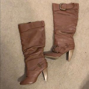 Heeled boots